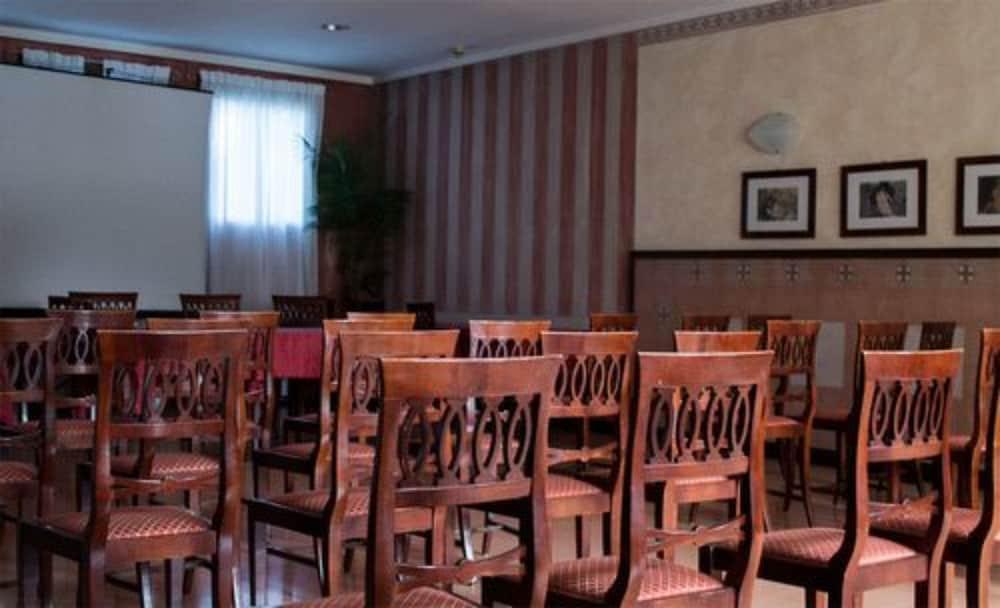 Hotel Enrichetta Desenzano del Garda Eksteriør bilde